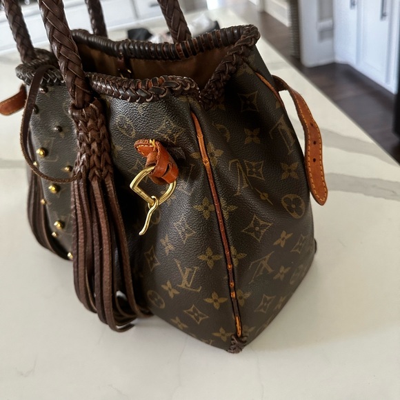 Authentic Louis Vuitton, that’s been refurbished and wallet - Picture 7 of 16